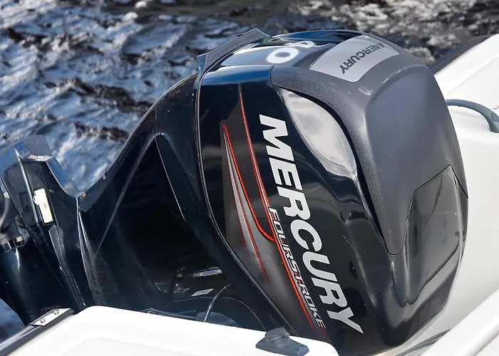 6 Person In Hosteland