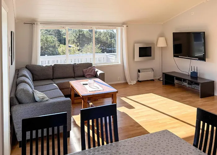 6 Person In Semesterbostad Hosteland