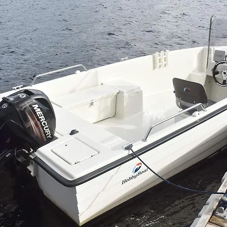 6 Person In * Hosteland